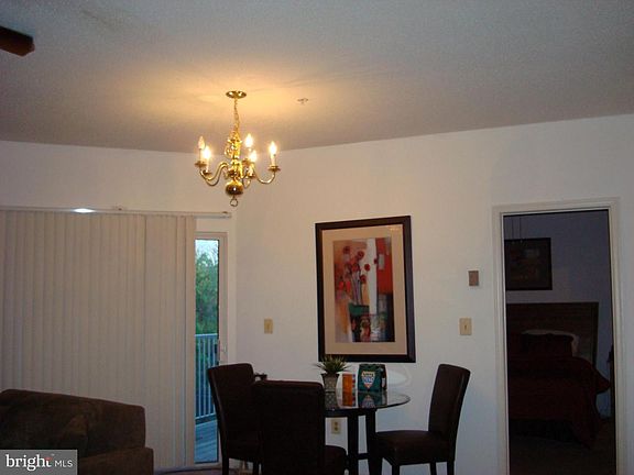 5th image of 7418 Hindon Cir #B1-203