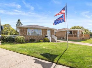 38 Desmond Ct, Tonawanda, NY 14150