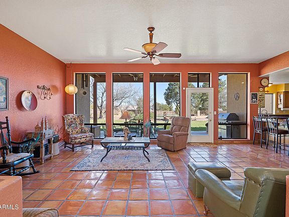 4th image of 1675 E LOMA Lane