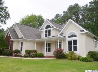 19 Pinecrest Dr, Union Grove, AL 35175