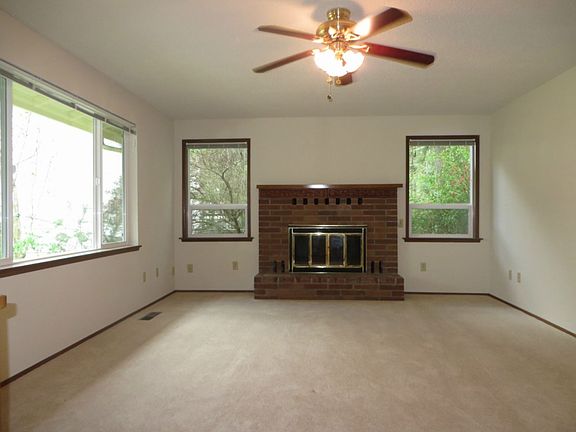 3rd image of 14702 107th Street Ct NW