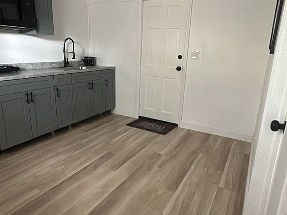 5th image of 4148 Fairfield Ave S #2