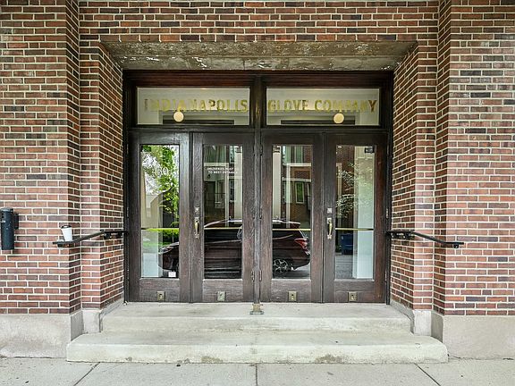 2nd image of 430 N Park Ave Unit 201