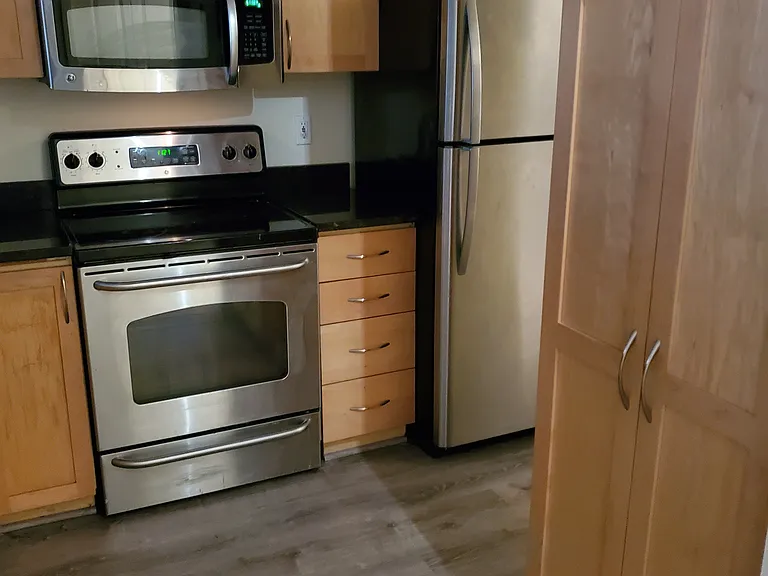 111 108th Ave NE #206 — Photo 28