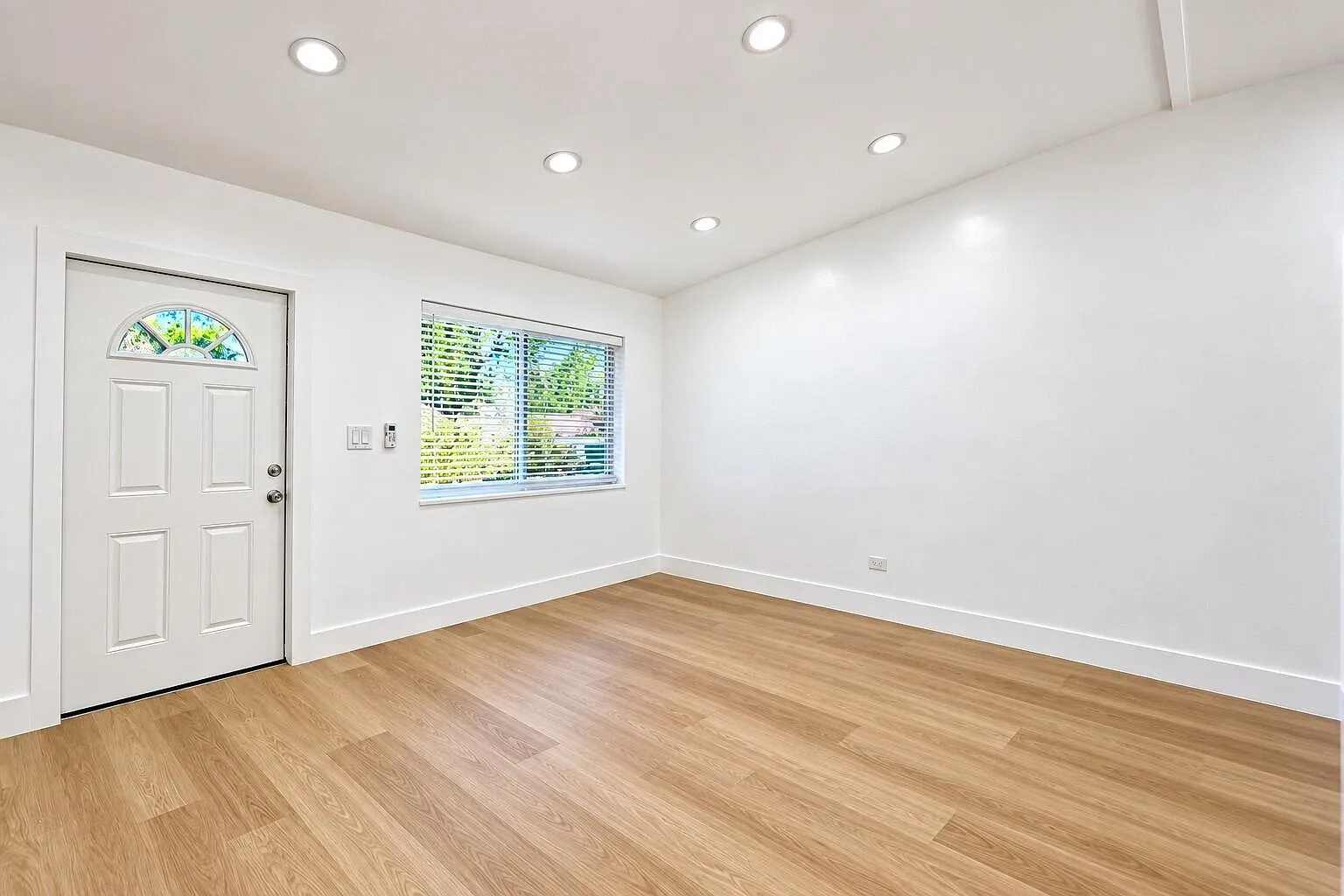 2 bed, 1.0 bath, 700 sqft, $2,650 — Photo 4