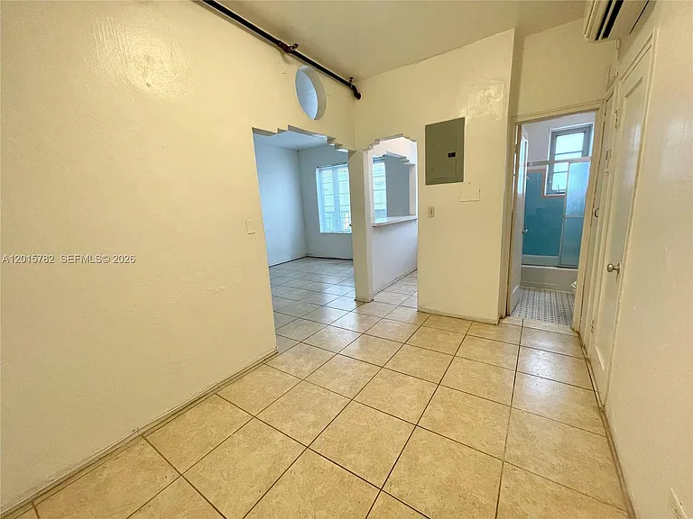 901 Collins Ave #103 — Photo 7