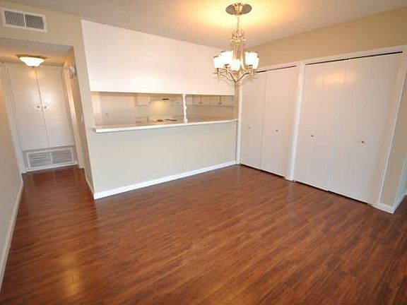 Similar Apartment Shown