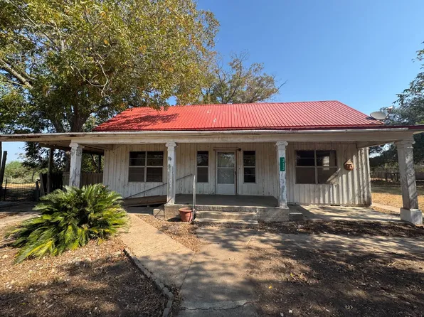 313 Fairview St, Nordheim, TX 78141