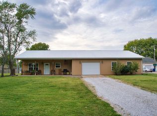 409 Kennedy Ave, Clever, MO 65631