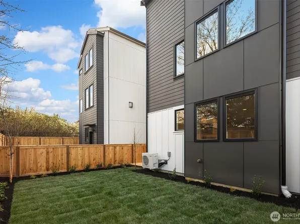 7122 44th Avenue S, Seattle, WA 98118