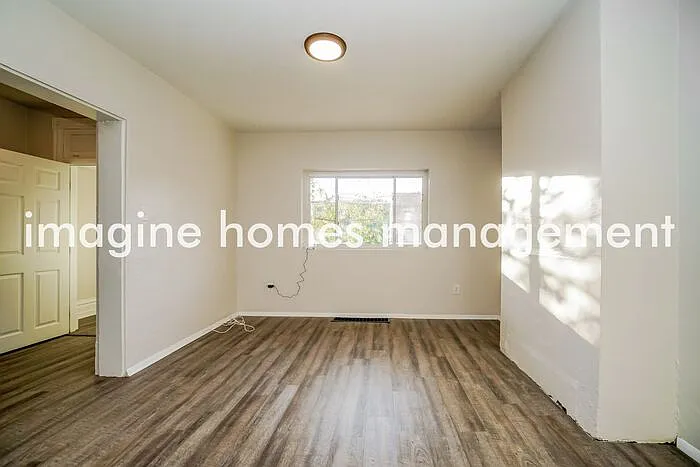 4 bed, 1.0 bath, 2413 sqft, $1,695 — Photo 4