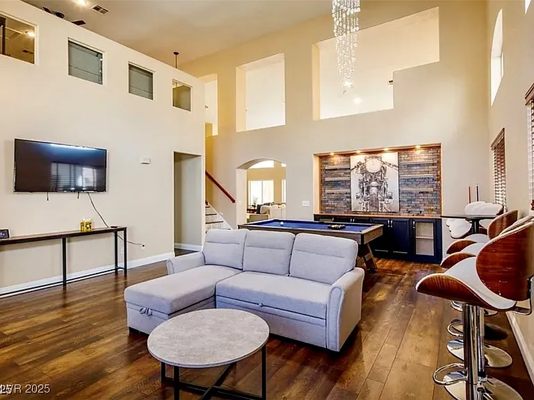 7469 Thornsby Ct — Photo 9