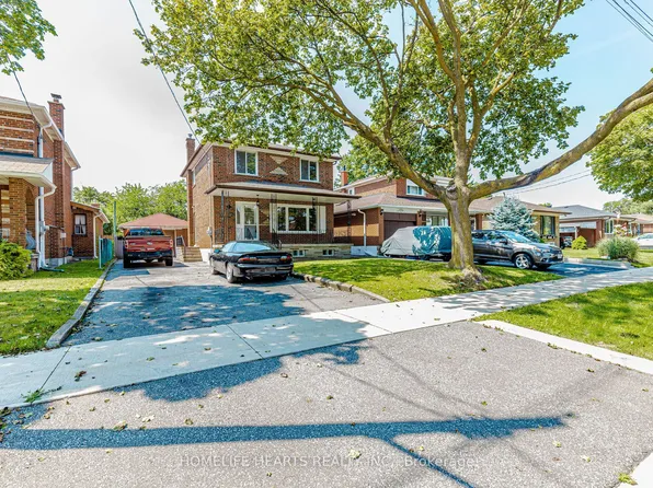 6 Dittmer Cres, Toronto, ON M9W 4P8