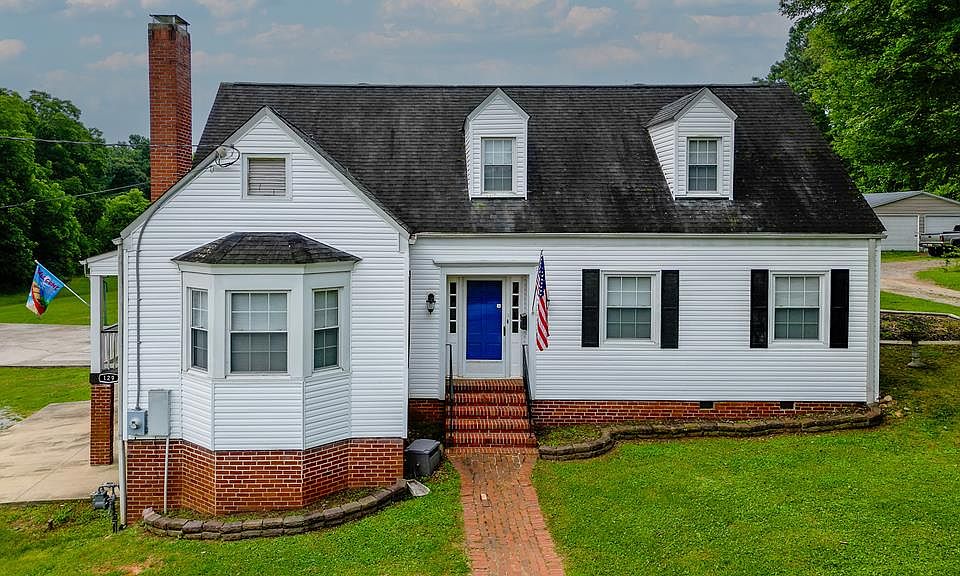 1st image of 129 W Academy Ln