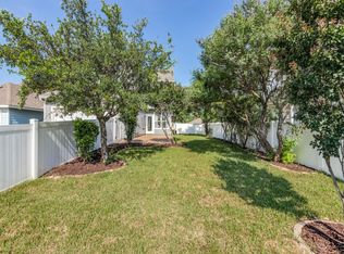 2016 Stephanie Ct, Aubrey, TX 76227