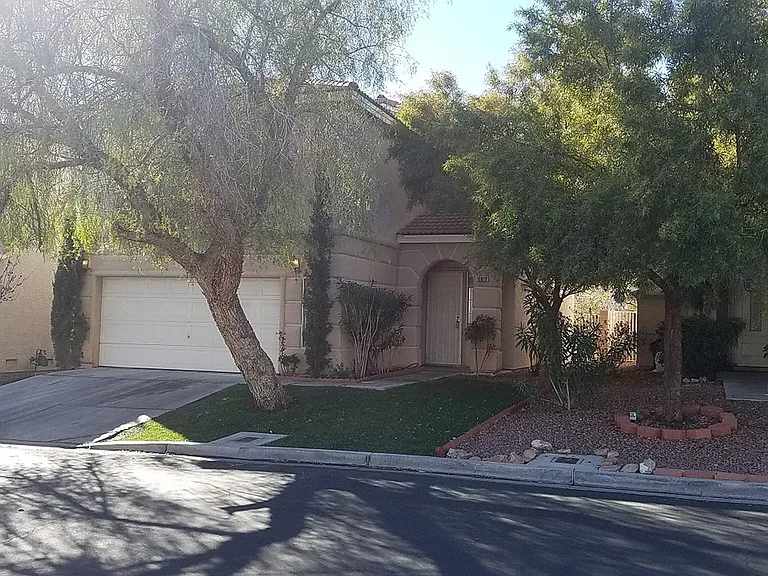 10019 Capistrello Ave — Photo 2