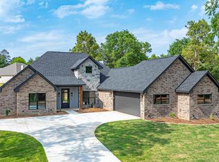 329 Clara Ln, Kilgore, TX 75662