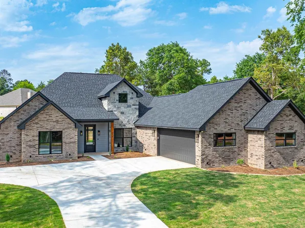 329 Clara Ln, Kilgore, TX 75662