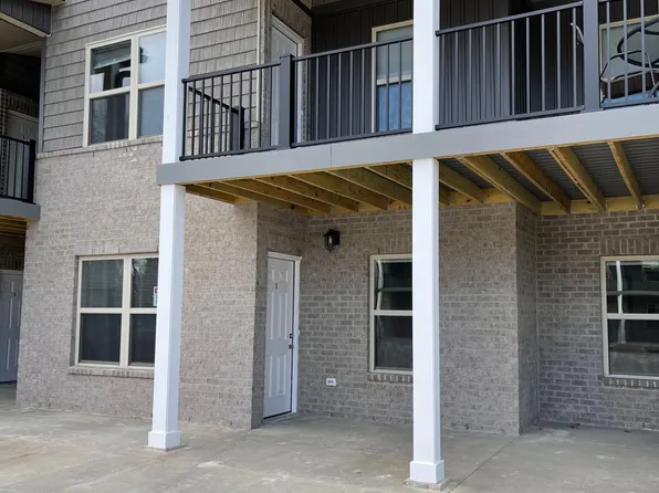 90 Court Yard Ln APT 7, Amelia, OH 45102