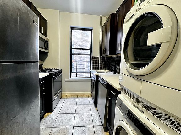 3rd image of 65 Nagle Ave #4G