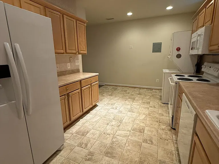 10892 Clara Barton Dr — Photo 10