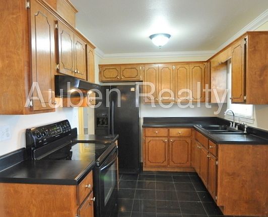 5th image of 3010 Jeanne Rd