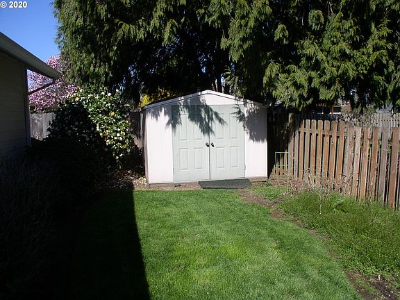 4th image of 12942 SE La Cresta Dr