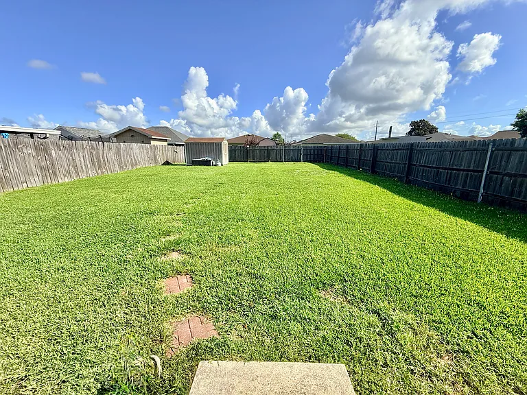 2720 Bayou Black Dr — Photo 12
