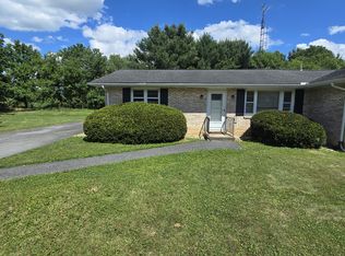 11 Earl St, Boiling Springs, PA 17007