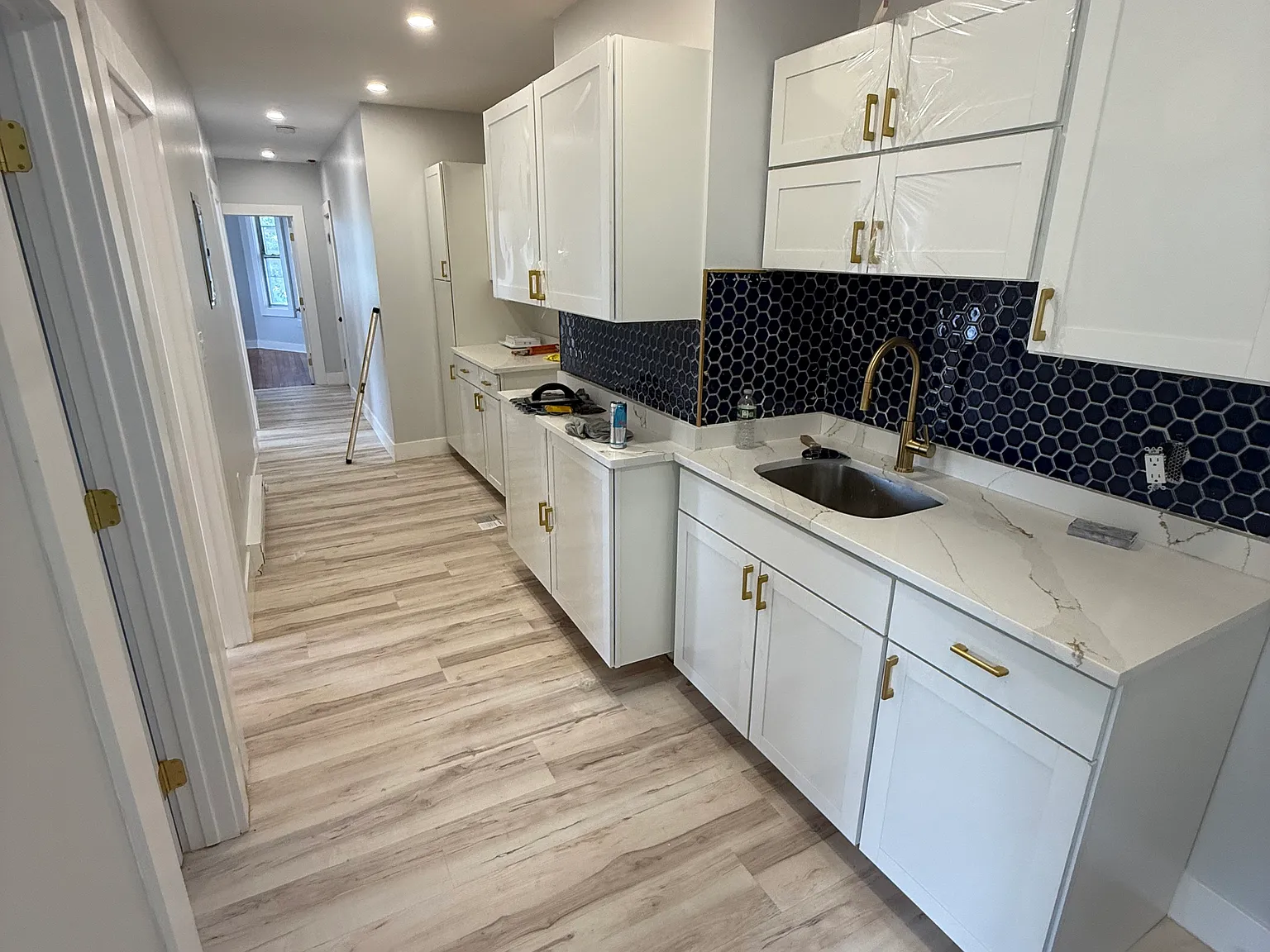 3 bed, 1200 sqft, $3,400 — Photo 3