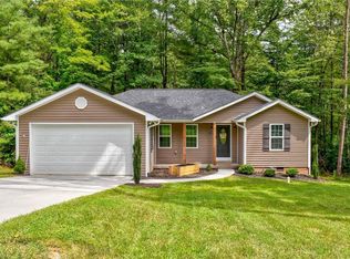 228 Ridge Rd, Walnut Cove, NC 27052
