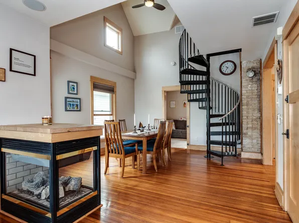 1023 Williamson St APT 2, Madison, WI 53703