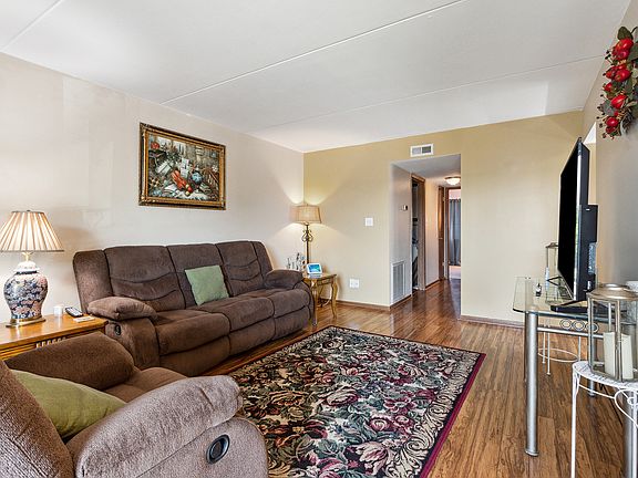 3rd image of 8130 169th St APT 2E