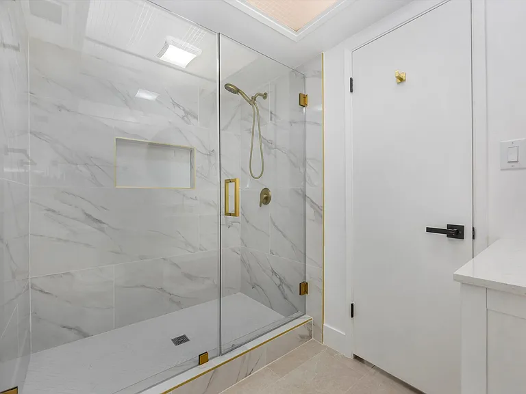 4157 Pinewood Lake Dr — Photo 20