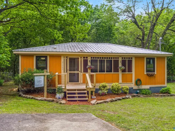 21342 Scenic Dr, Mentone, AL 35984