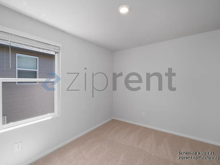 17508 NW 9th Ave — Photo 8