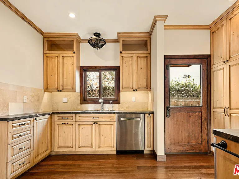 637 N Alta Vista Blvd — Photo 7