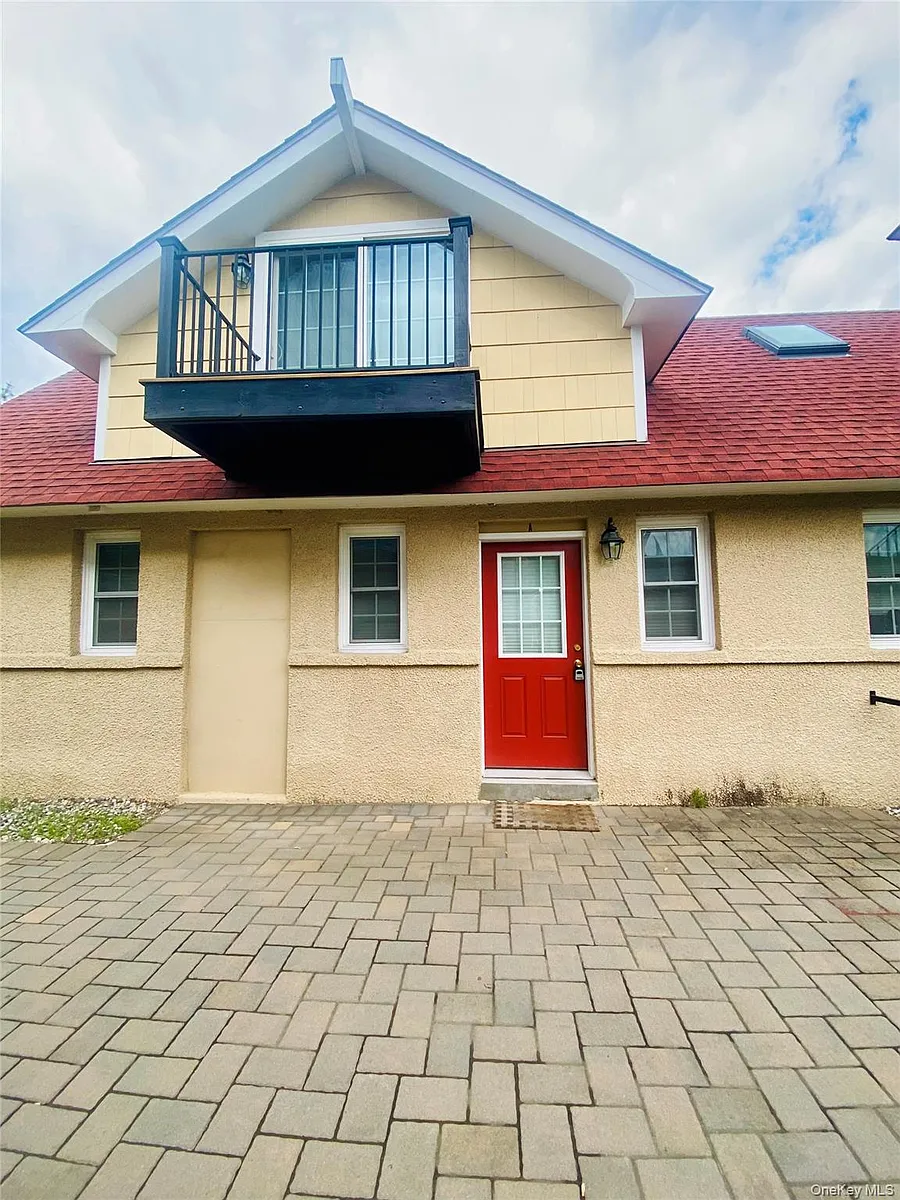 Building Photo - 73 Webster Ave #A