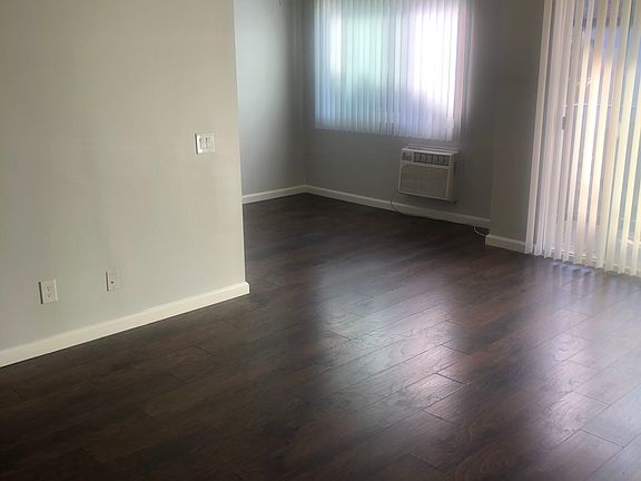 4th image of 1633 S Bundy Dr APT 19