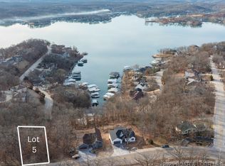 5 Horseshoe Bend Pkwy, Lake Ozark, MO 65049