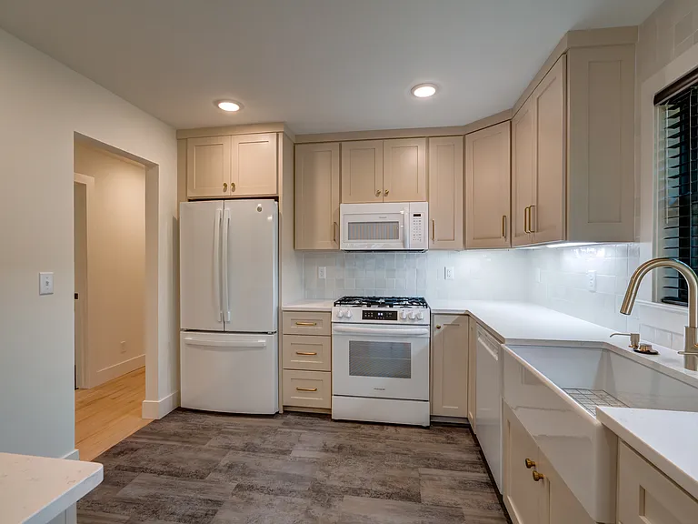 405 Presidential Ln #3 — Photo 8
