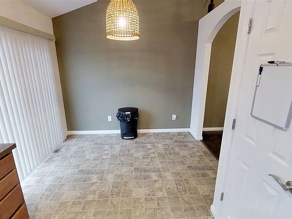 4th image of 309 Rocky Pointe Ct