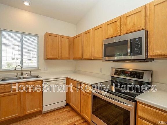 5th image of 1917 Wildrose Dr
