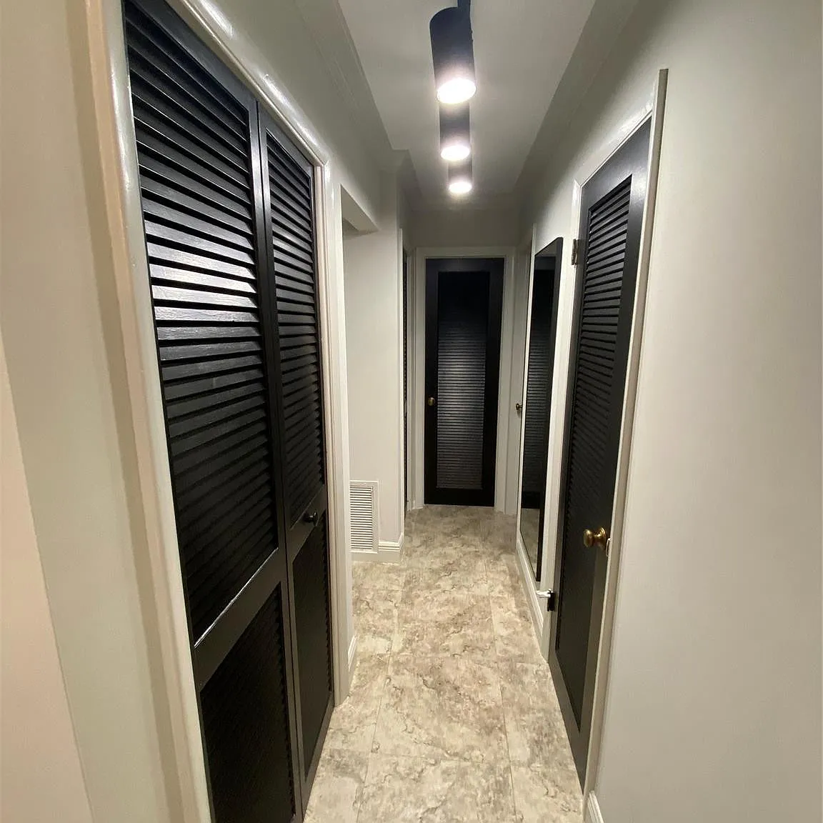 1 bed, 1.0 bath, 900 sqft, $1,900 — Photo 4