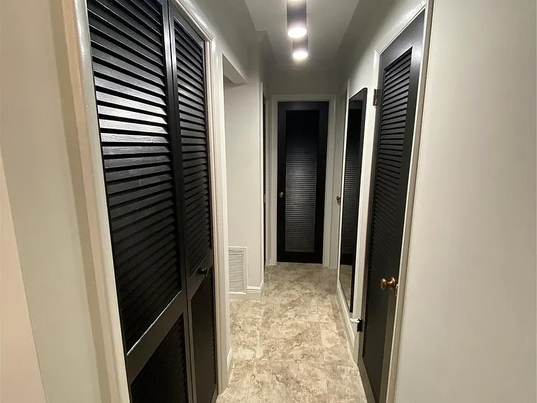 4040 N Hills Dr #5 — Photo 4
