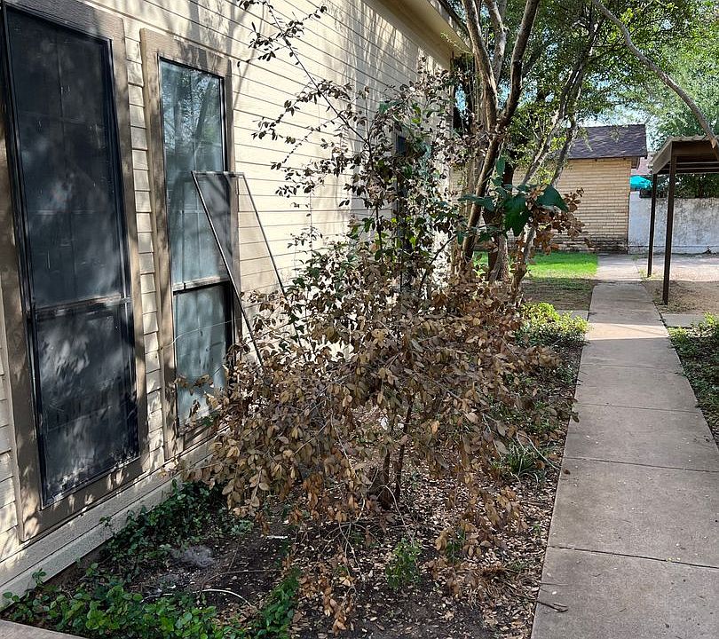 2nd image of 1443 N 8th St