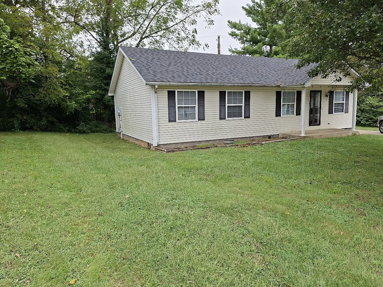4 bed, 1288 sqft, $1,300 — Photo 2