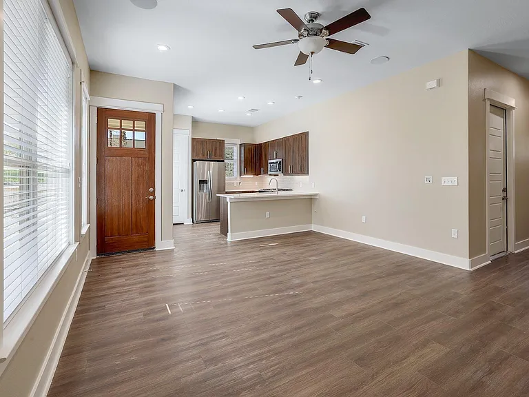 1706 Cedar Bend Dr #A — Photo 4
