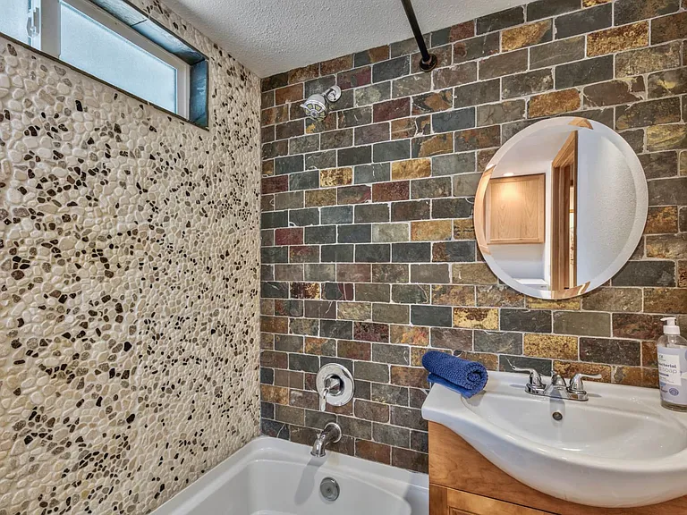 1640 Apache Ave — Photo 13