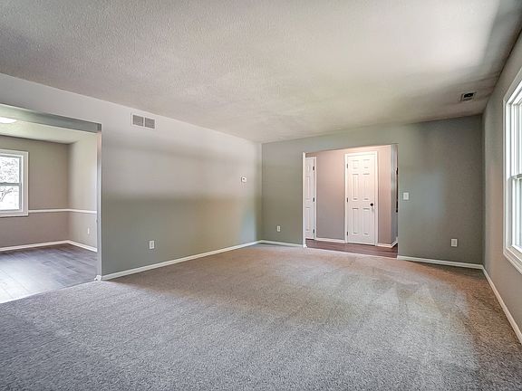 4th image of 5628 Martys Hill Pl